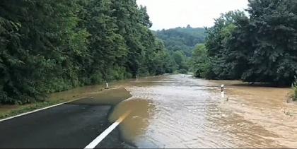 Dodatne snage Sektora za vanredne situacije i Žandarmerije stižu u Osečinu da pomognu zbog poplava